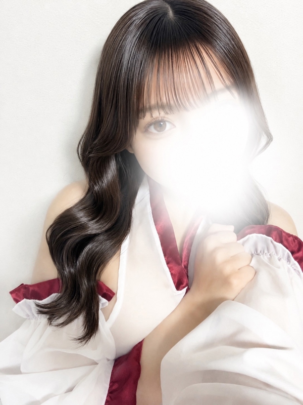 🚨【19:00〜ご案内可能】大人気セラピスト《あいな》本日出勤🚨